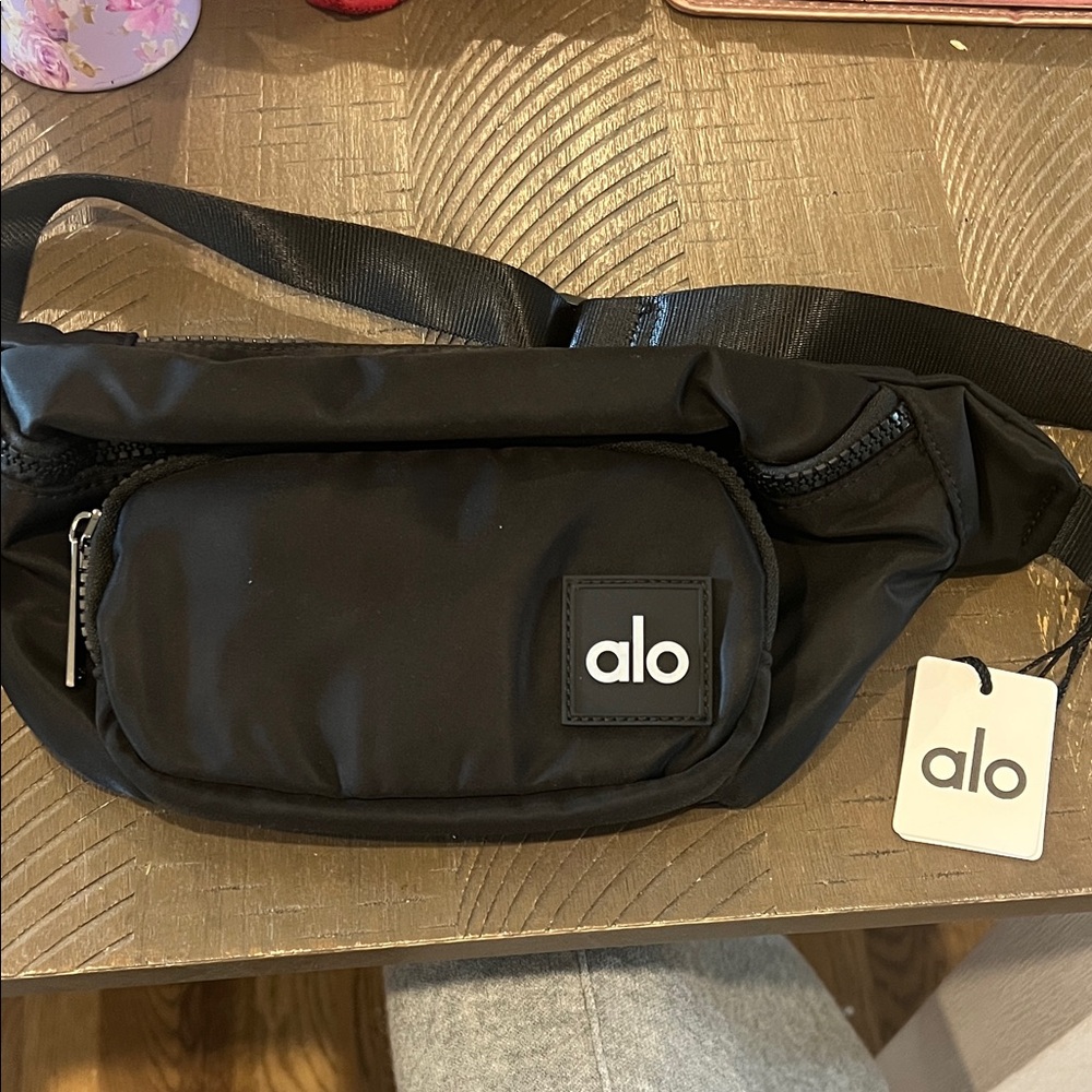 ALO Yoga Black Belt Bag